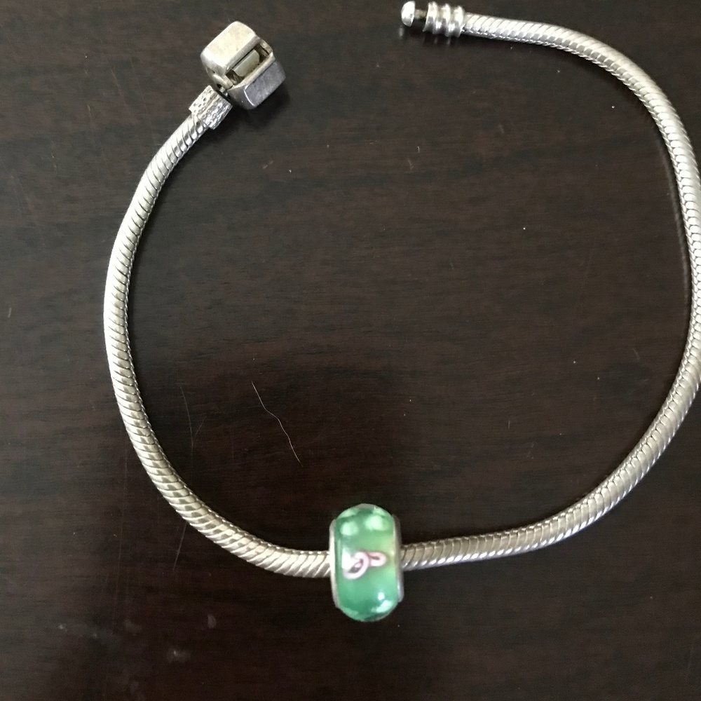 Green Peridot Glass Bead for Charm NWOT